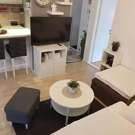 Silvija Apartment Makarska